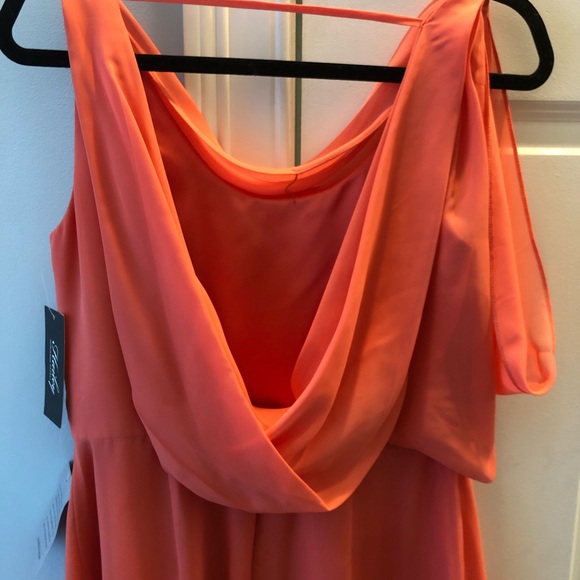 Gorgeous Grecian style coral dress - Picture 5 of 8